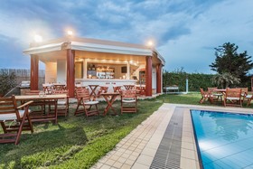 Alonia Apartments