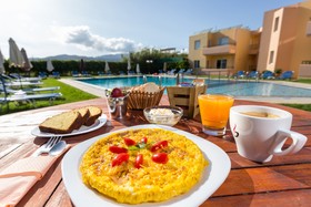 Alonia Apartments