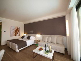 Avra Imperial Hotel