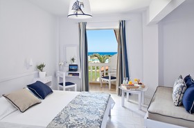 Mrs Chryssana Beach Hotel