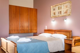 Irinoula Dreams Studios & Apartments