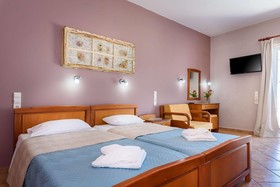 Irinoula Dreams Studios & Apartments