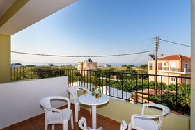 Irinoula Dreams Studios & Apartments