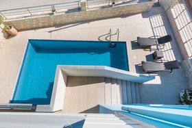 Kronos Villas