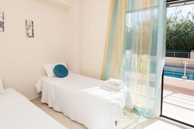 Kronos Villas