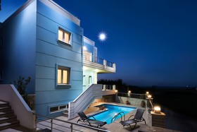 Kronos Villas