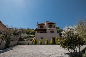 Aori Hillside Villa