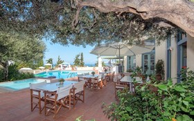 Galaxy Suites Boutique Resort