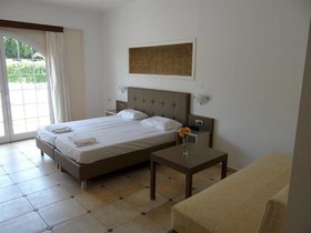 Perla Beach