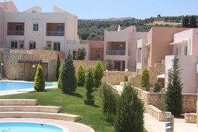 Loutra Resort