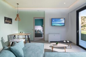 Deluxe Villa Polydoros