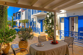 Vitoraki Evi