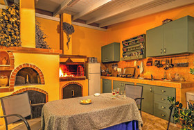 Vitoraki Evi
