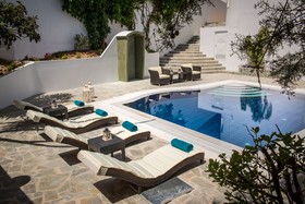 Wine Dark Sea Luxury Villa Artemis
