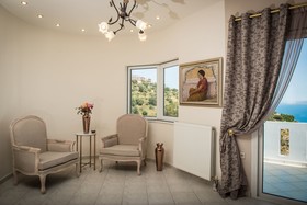 Wine Dark Sea Luxury Villa Artemis