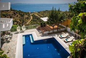 Wine Dark Sea Luxury Villa Artemis