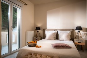 Wine Dark Sea Luxury Villa Artemis