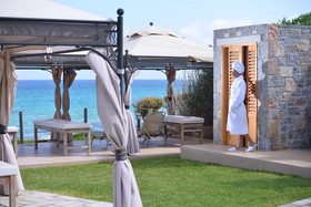 Alexander Beach Hotel & Village Resort