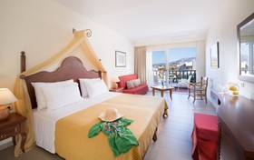 Alexander Beach Hotel & Village Resort