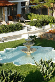 Alexander Beach Hotel & Village Resort