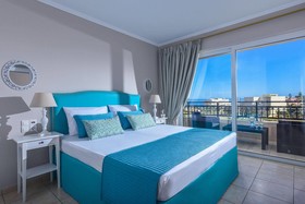 Ammos Apartments & Suites