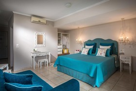 Ammos Apartments & Suites