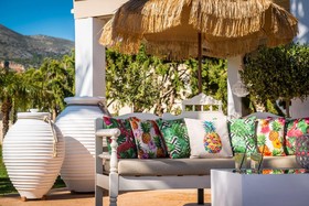 Ammos Apartments & Suites