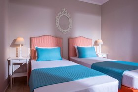 Ammos Apartments & Suites