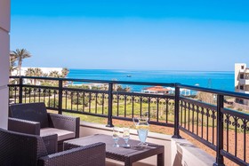 Ammos Apartments & Suites