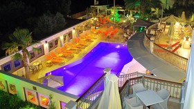 Bella Elena Apartments