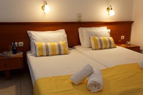 Danelis Studios & Apartments