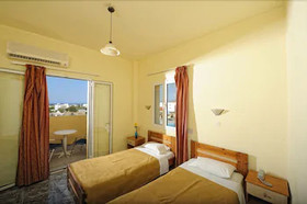 Frixos Hotel & Apartments