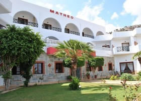 Hotel Matheo Villas & Suites