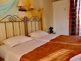 Irida Hotel Apartments by Estia