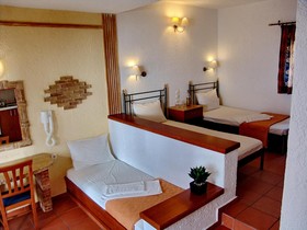 Irida Hotel Apartments by Estia