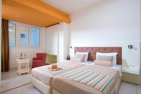 Irida Hotel Apartments by Estia