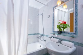 Irida Hotel Apartments by Estia