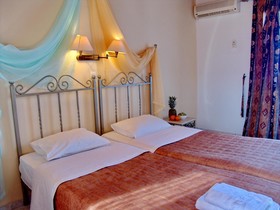 Irida Hotel Apartments by Estia