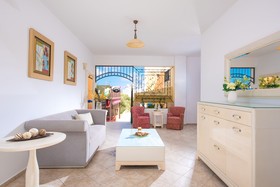 Irida Hotel Apartments by Estia