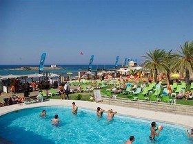 Enorme Ammos Beach