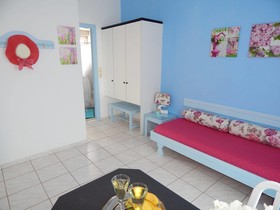 Malia Star Apartments & Taverna