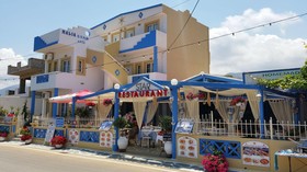 Malia Star Apartments & Taverna