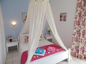 Malia Star Apartments & Taverna