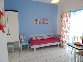 Malia Star Apartments & Taverna