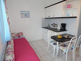 Malia Star Apartments & Taverna