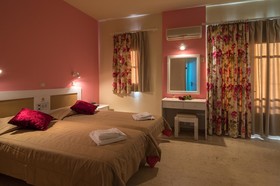 Manolis Apartments