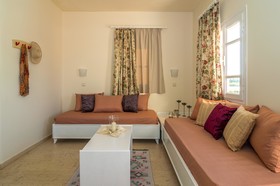 Manolis Apartments