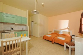 Manolis Apartments