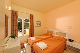 Manolis Apartments