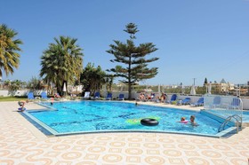 Manolis Apartments